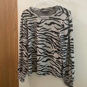 Social Standard by Sanctuary Zebra Print Sweater Size Medium